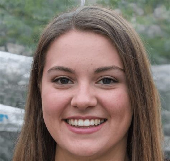 Maddie Smith - Age, Family, Bio