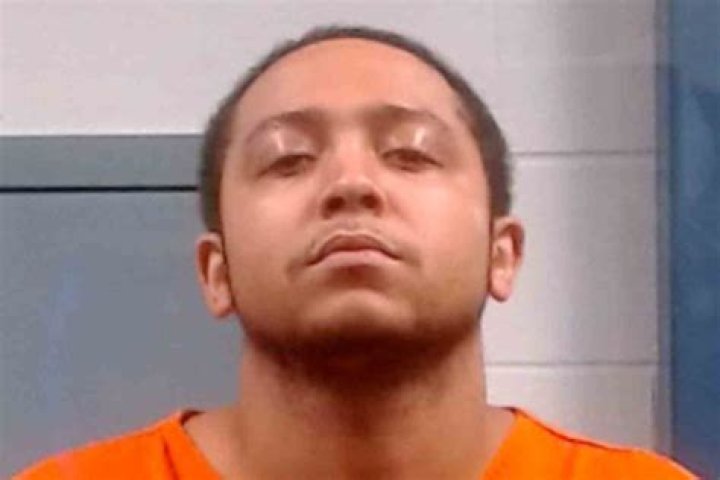 
Man Arrested After 2 British Tourists Were Shot Near a Bar in California’s Famed Venice Beach 