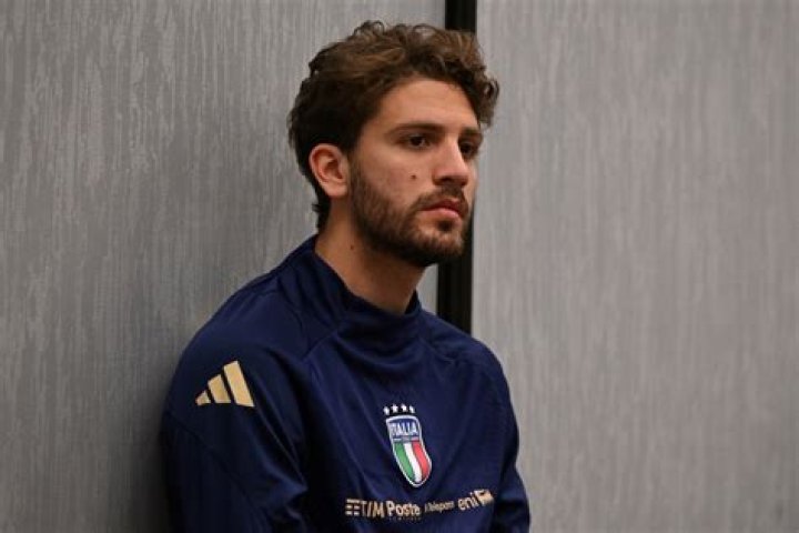 
Manuel Locatelli Height, Weight, Net Worth, Age, Birthday, Wikipedia, Who, Nationality, Biography 