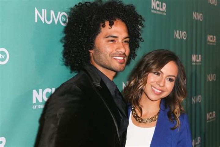 
Manwell Reyes, Anjelah Johnson Husband: Everything We Know About Him 