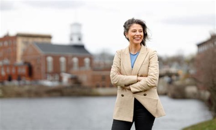 Margaret Colin Bio (Wiki) 