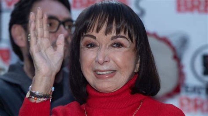 María Antonieta de las Nieves - Age, Family, Bio