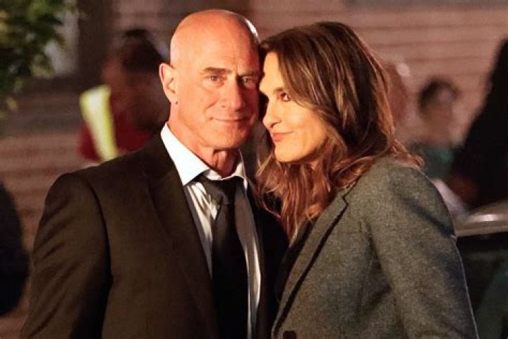 
Mariska Hargitay on Why Christopher Meloni Returned to ‘Law & Order’: ‘How Could You Stay Away!’ 
