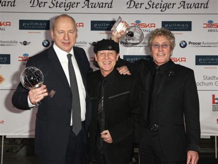 Mark Knopfler Net Worth - Wiki, Age, Weight and Height, Relationships, Family, and More