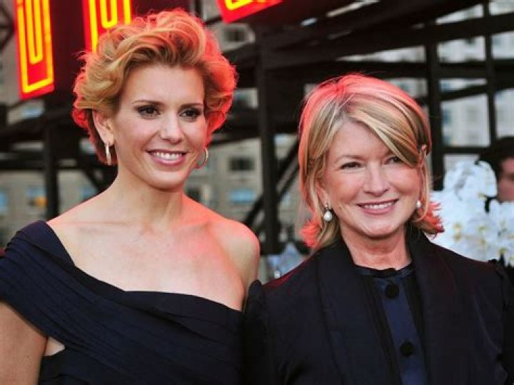 Martha Stewart tell-all: lesbian dates, prison attacks & more