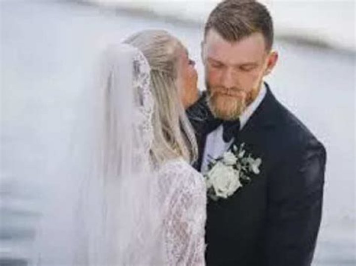 
Mattias Ekholm And Wife Ida Björnstad Married In June 2020 But Renewed Their Vows This July 
