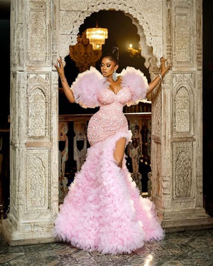 
May Edochie stirs reactions as she shows off her lovely outfit. 