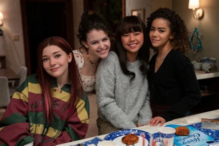 Meet 28 Years Old Damian Romeo From Ginny And Georgia, Family And Net Worth