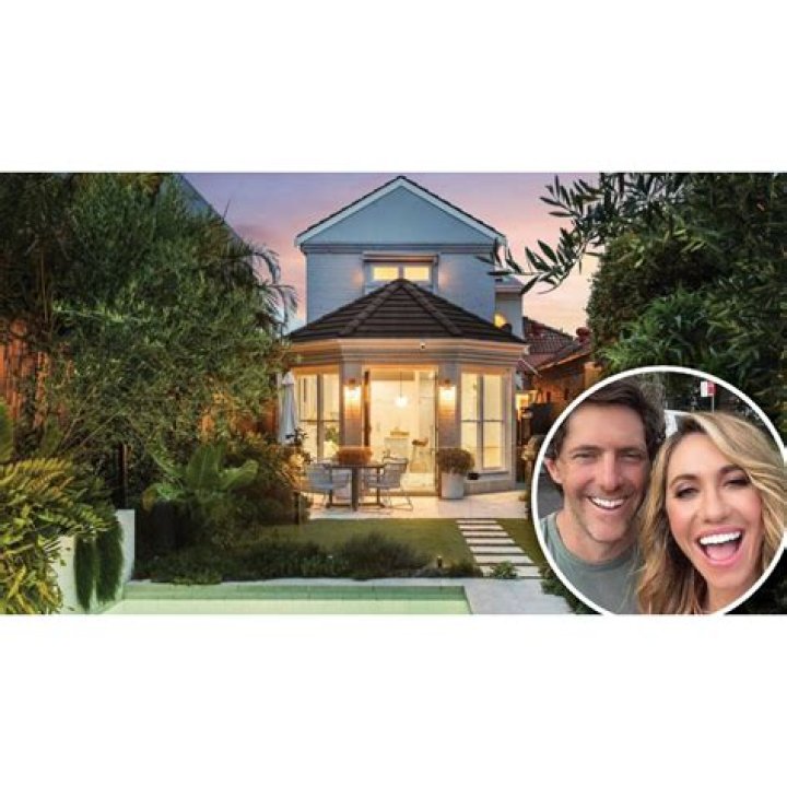 
Meet Charlie Albone’s Wife: All We Know About The Australian Landscape Architect’s Other Half Juliet Love 