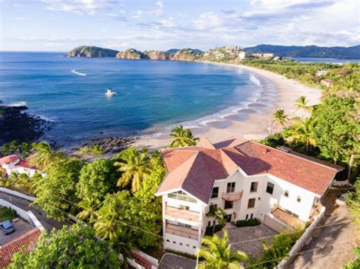 Mel Gibson’s house property in Costa Rica on sale! Know also about his controversial comments and rare renal anomaly!