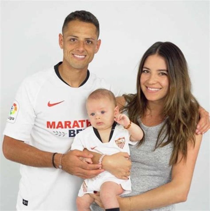 Mexican Footballer, Javier Chicharito Hernandez and his wife, Sarah Kohan married secretly and they have a a son