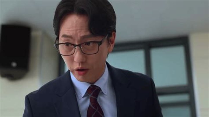 Michael K. Lee - Age, Family, Bio