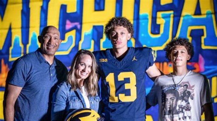 Mickey Moniak - Age, Family, Bio