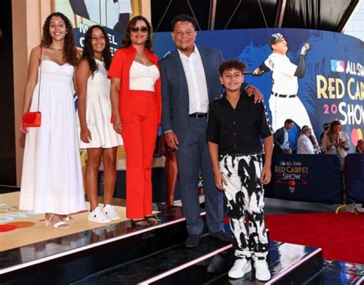 Miguel Cabrera - Age, Family, Bio