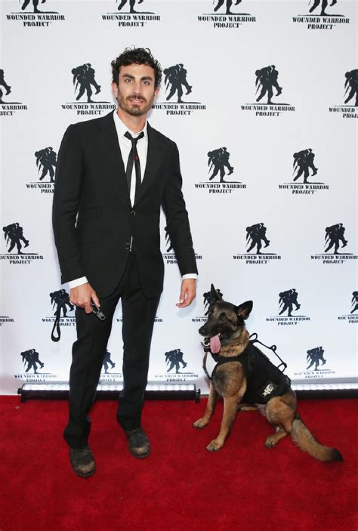 
Mike Melnick Height, Weight, Net Worth, Age, Birthday, Wikipedia, Who, Nationality, Biography 