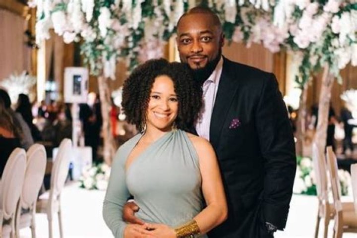 Mike Tomlin is Married to Wife: Kiya Winston. Kids.