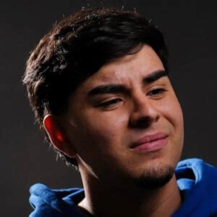 Moises Lopez - Age, Family, Bio