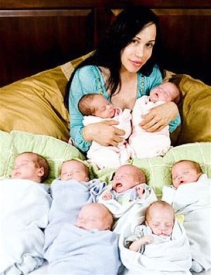 Mother of octuplets is single, lives w/ parents, has six other kids under eight