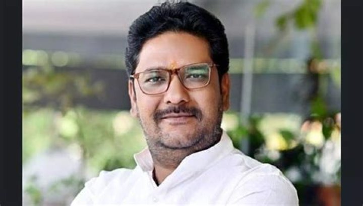 
Mreenal Deshraj Height, Weight, Net Worth, Age, Birthday, Wikipedia, Who, Nationality, Biography 