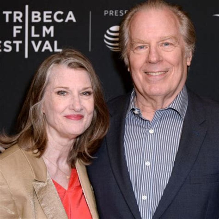 Nash Bridges Actress, Annette O'Toole Is Married Twice; Her Current Husband Is Michael McKean