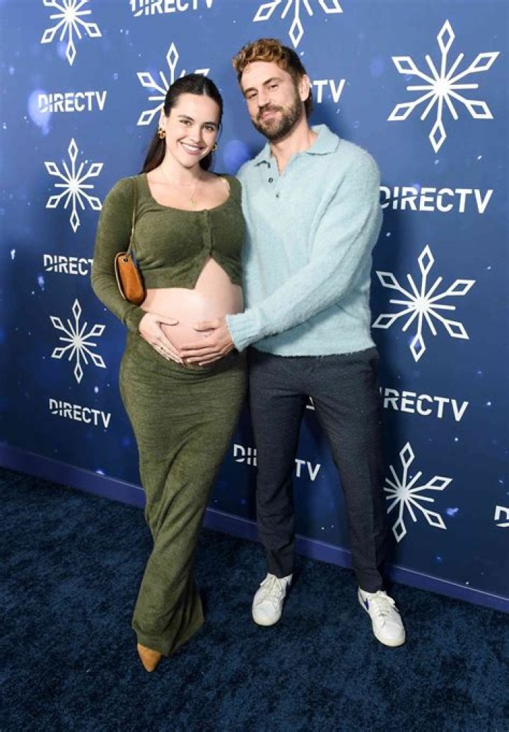 Natalie Joy and Nick Viall’s love story! All the hot pictures of Natalie Joy on the beach