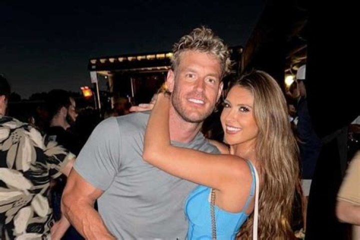 
Natalie Lee Husband: Relationship Timeline With Shayne Jansen 