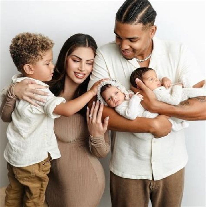 Nazanin Kavari - Age, Family, Bio