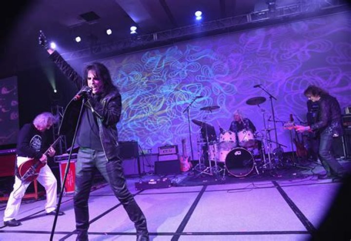 Neal Smith Net Worth - Wiki, Age, Weight and Height, Relationships, Family, and More