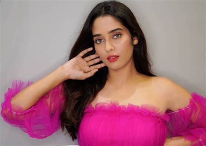 Neha Saxena Height, Weight, Net Worth, Age, Birthday, Wikipedia, Who, Instagram, Biography