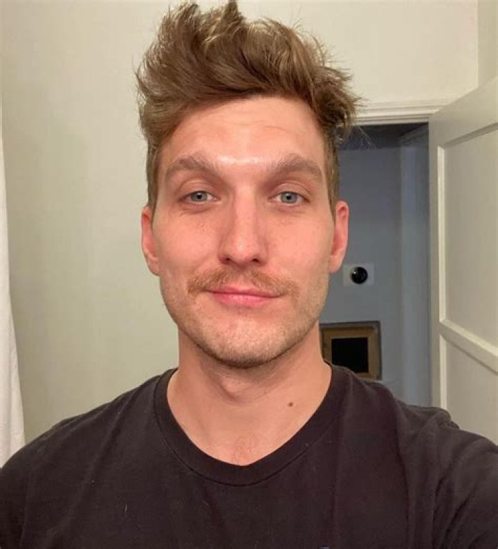 
Nick Foster Height, Weight, Net Worth, Age, Wiki, Who, Instagram, Biography 