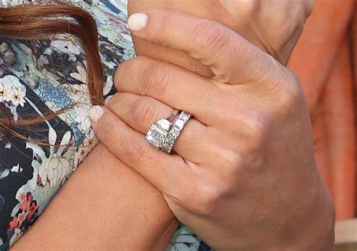 Nick Lachey Searches Through Garbage to Find Vanessa Lachey Wedding Ring