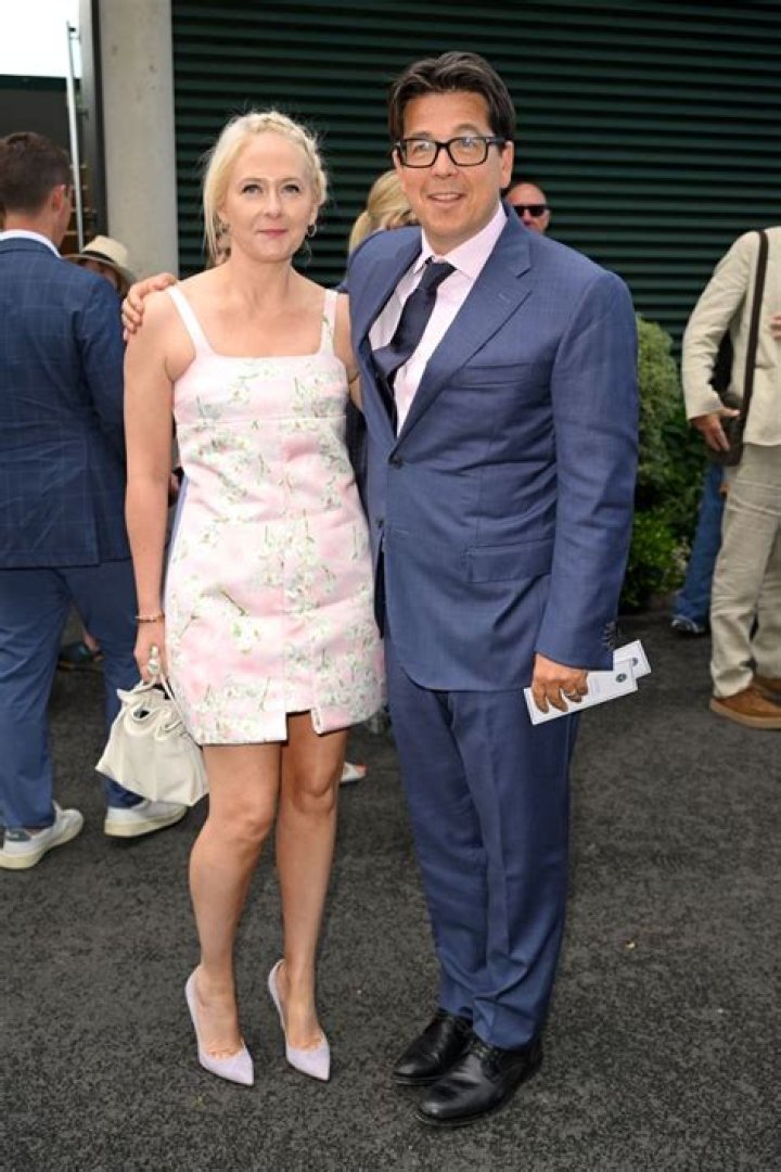 
Nina Primm – Phil McIntyre’s Wife, Demi Lovato Old Manager Now! 