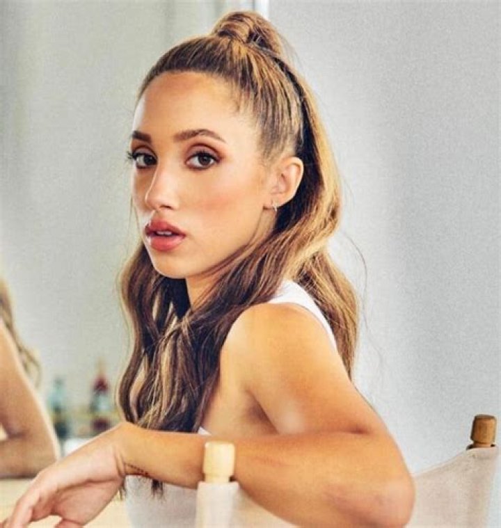 Noa Drake - Age, Family, Bio