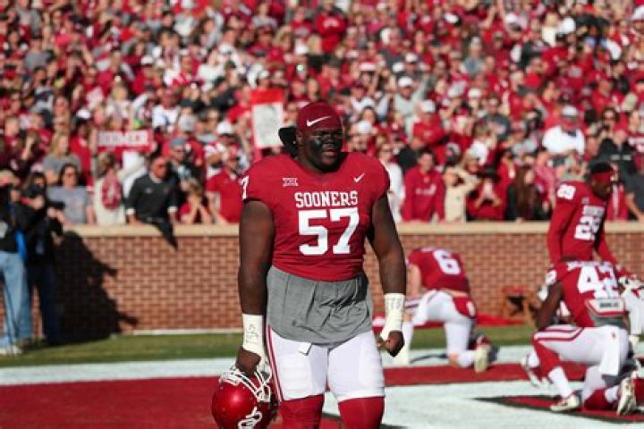 
Oklahoma Football Player Du’Vonta Lampkin Dead At 25 From A Gunshot Wound 