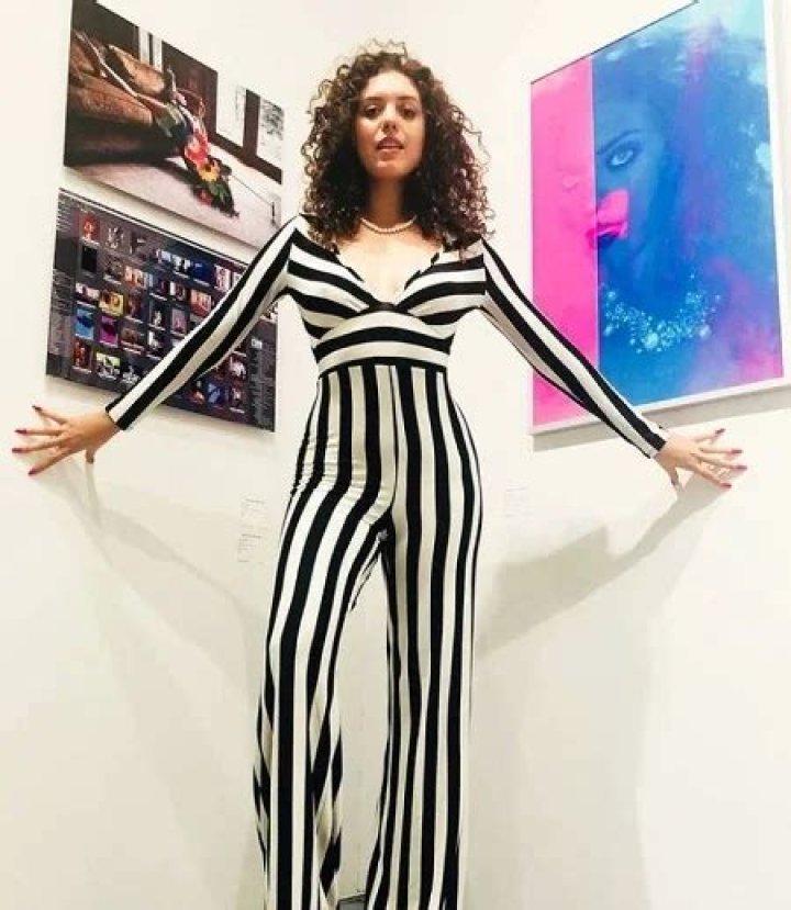 
Ona Artist (Leah Schrager) Height, Weight, Net Worth, Age, Birthday, Wikipedia, Who, Instagram, Biography 