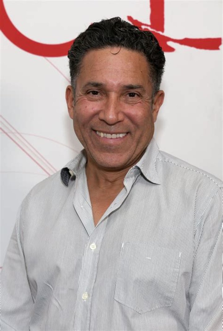 Oscar Nunez Bio (Wiki) 