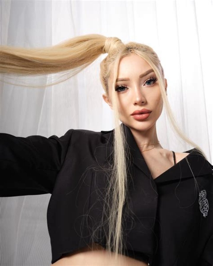 
Özgür Balakar – Uzunmakarna Height, Weight, Net Worth, Age, Wiki, Who, Instagram, Biography 
