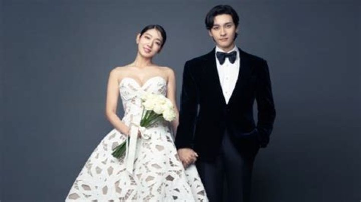 Park Shin-hye - Age, Family, Bio