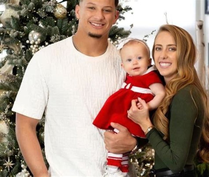 Patrick Mahomes is Married to Wife: Brittany Matthews. Kids: Sterling Skye.