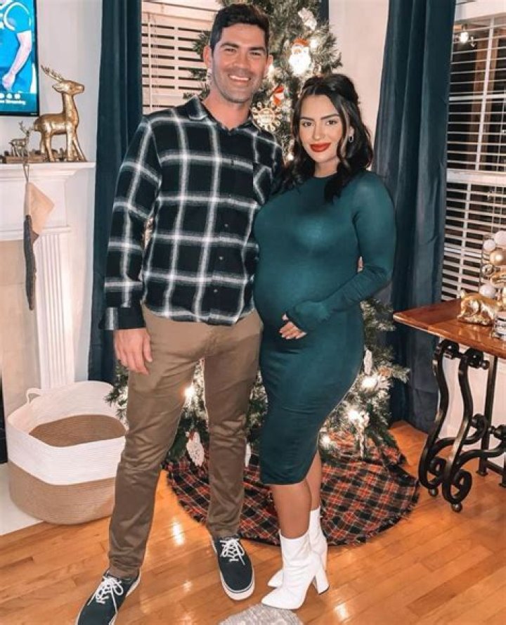 Pregnant Nilsa Prowant Is Engaged To Her Boyfriend Gus; The Couple Is Expecting Their First Child Together!