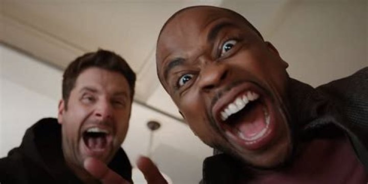 
Psych 2 Movie 4-Minute Clip Reveals Joel McHale As Lassie’s Dad 