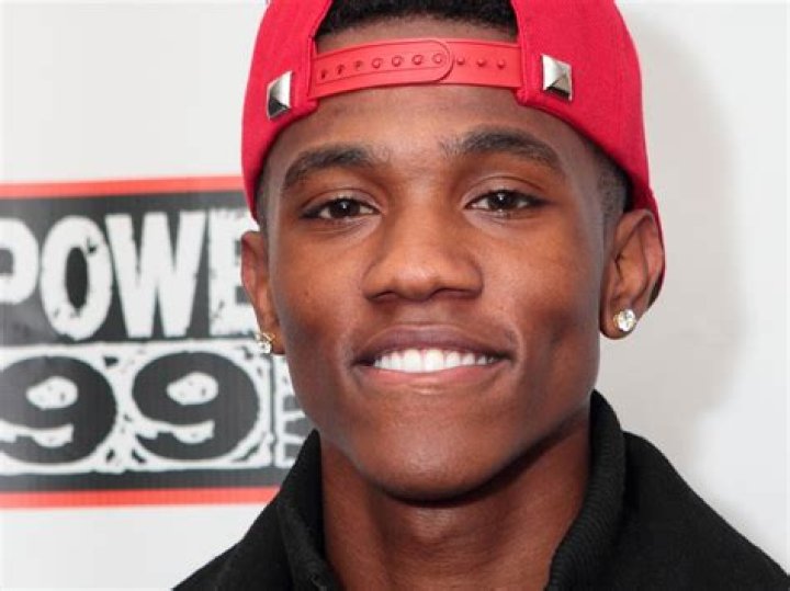 R&B singer B.Smyth dies at the age of 28 following a lengthy battle with pulmonary fibrosis