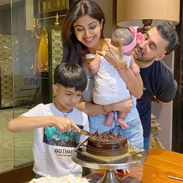 Raj Kundra Height, Weight, Net Worth, Age, Birthday, Wikipedia, Who, Instagram, Biography