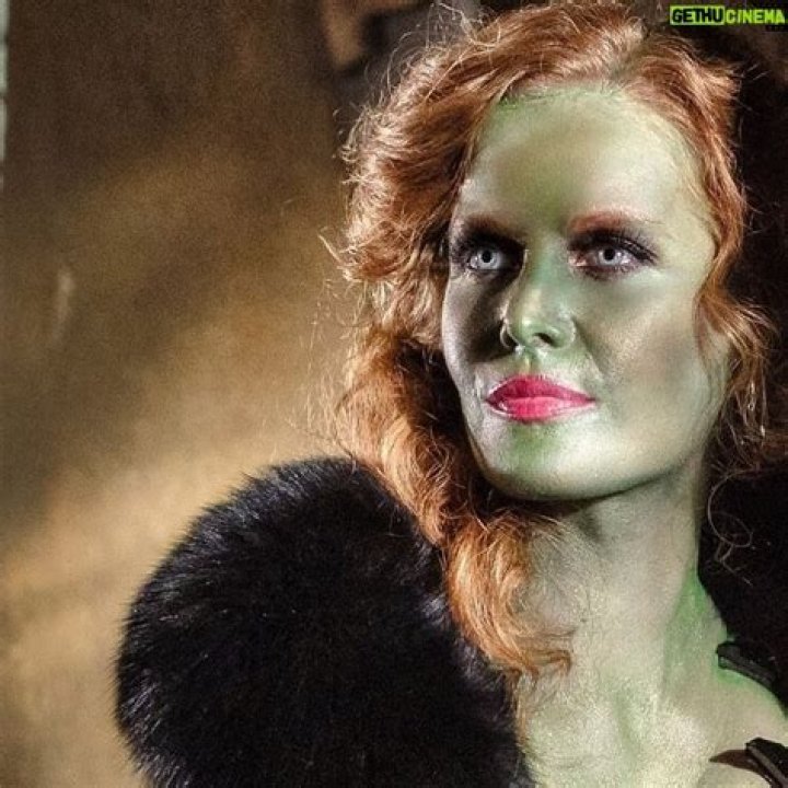 Rebecca Mader Bio (Wiki) 