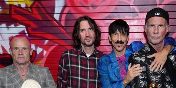 
Red Hot Chili Peppers Set To Be Honored At MTV VMAs With Global Icon Award 