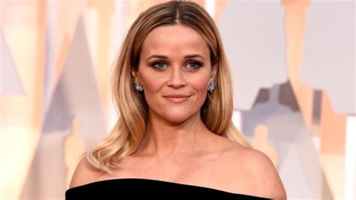 Reese Witherspoon gives up her python handbag, PETA takes credit