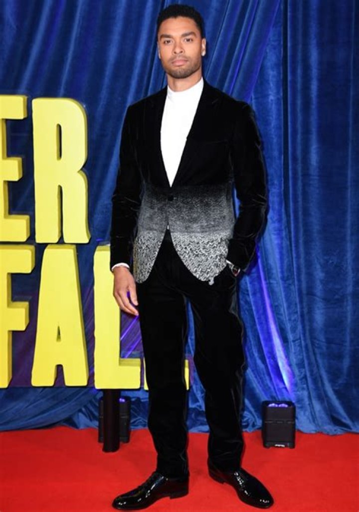 Rege-Jean Page Height, Weight, Net Worth, Age, Birthday, Wikipedia, Who, Instagram, Biography