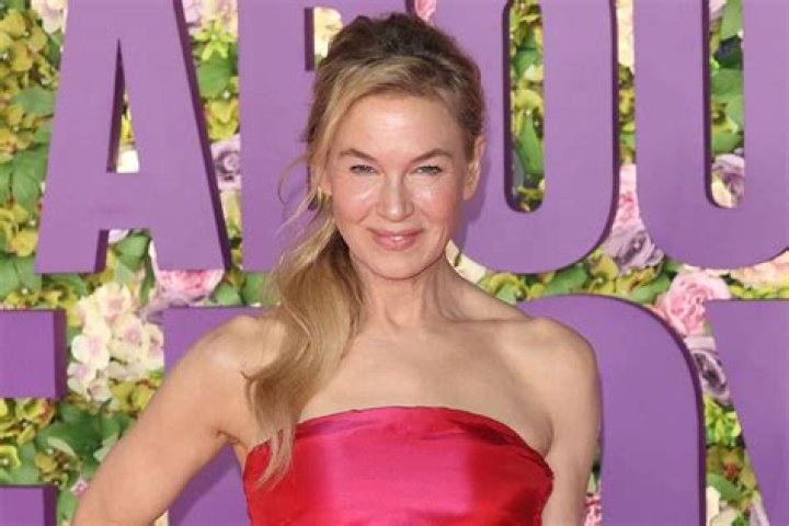 Renee Zellweger wears Emilia Wickstead, talks harassment & Harvey Weinstein