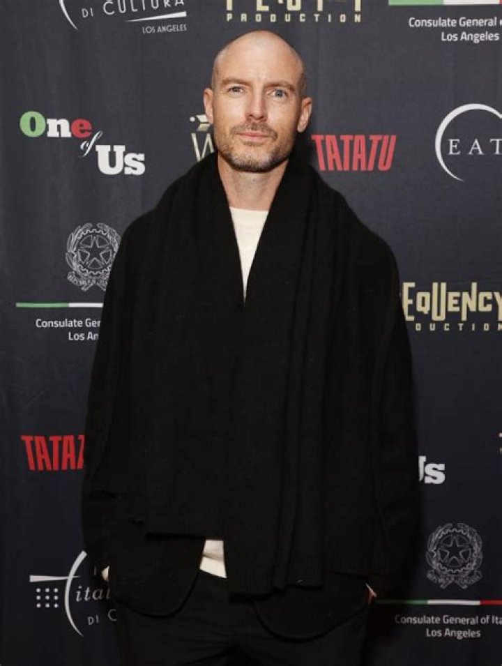 Richard Flood Bio (Wiki) 