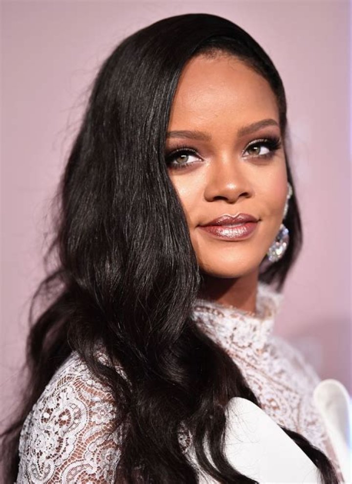 Rihanna Net Worth: Businesses & Music Earnings